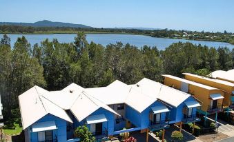 Noosa Lakes Resort