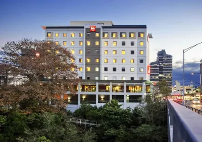 Ibis Hamilton Tainui Hotel in zona Riff Raff Statue