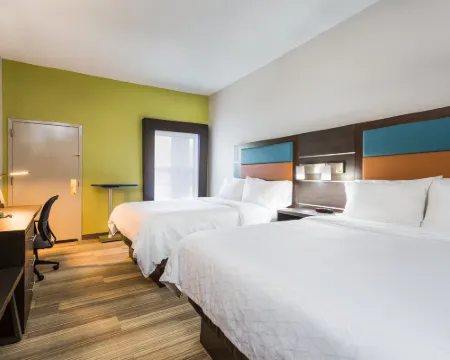 Holiday Inn Express 普利茅斯 華盛頓縣酒店