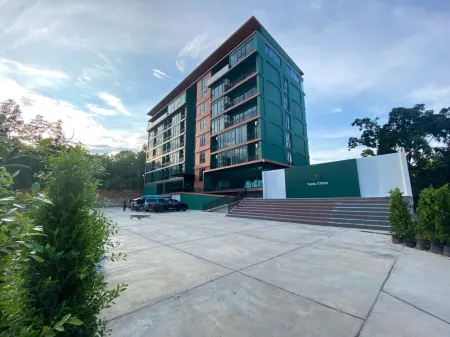 Dee Hotel Phayao Отели в г. Пхаяу