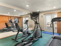 Travelodge Suites by Wyndham New Glasgow - Gym