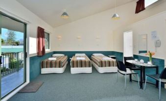 Auckland Northshore Motels & Holiday Park