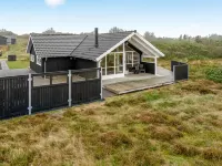 "Christan" - 1.2km from the Sea