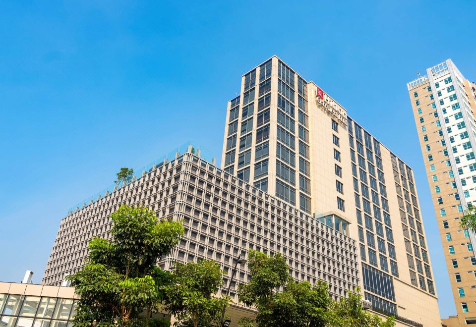 힐튼 가든 인 자카르타 타만 팔렘