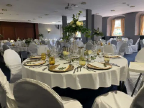 SL'Otel im Parforcehaus