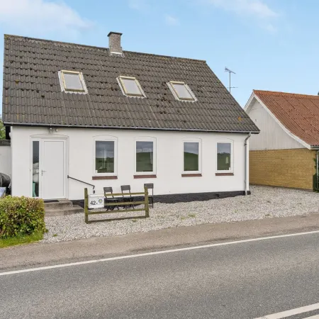 "Truels" - 2km from the Sea