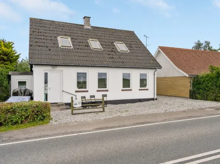 "Truels" - 2km from the Sea Отели в г. Tranekaer