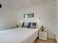 "Cholena" - 700m from the Sea Hotels in Hadsund