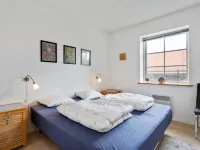 "Hunter" - 400m from the Sea