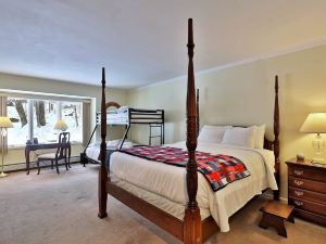 The Birch Ridge: Family Room #11 - Queen/Bunkbed Suite in Killington, Vermont 1 Bedroom Home
