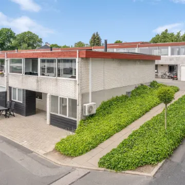 "Constance" - 50m from the Sea