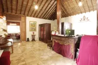 Lotus Art & Garden Hotel