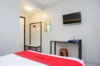 RedDoorz Near Stasiun Batang