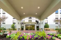 Best Western Plus Sugar Land/Stafford Hotels near Laserzone