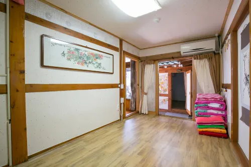 Jeonju Tteulanchae Hanok Stay