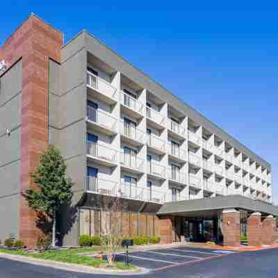 La Quinta Inn & Suites by Wyndham Kingsport TriCities Airpt Hotel Exterior