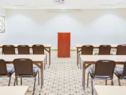 Microtel Inn & Suites by Wyndham Saraland/North Mobile Hotels in Saraland