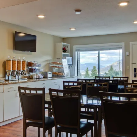 Knights Inn Kamloops