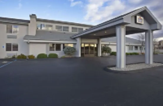 AmericInn by Wyndham Bay City