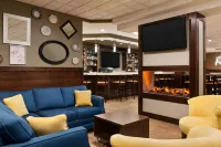 Travelodge Hotel by Wyndham Saskatoon - Barer