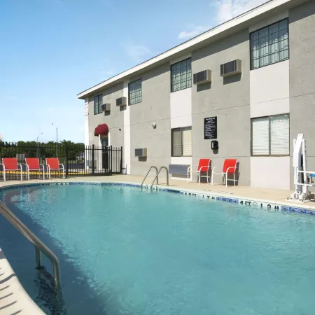 Super 8 by Wyndham Ardmore