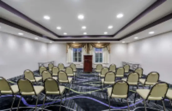 La Quinta Inn & Suites by Wyndham Canton MS