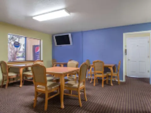 Days Inn by Wyndham Kingman West Hotels in Kingman