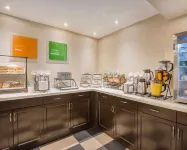 Comfort Inn & Suites University - Bữa sáng