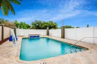 La Quinta Inn & Suites by Wyndham St. Petersburg Northeast - Uima-altaat