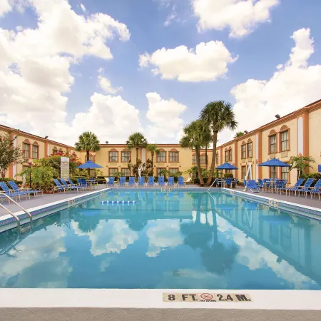 La Quinta Inn by Wyndham Orlando International Drive North