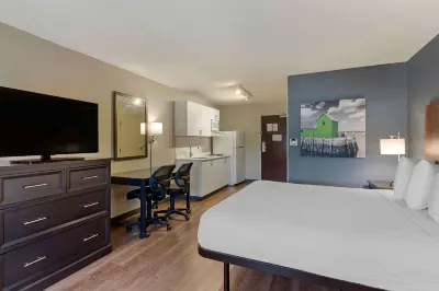 Extended Stay America Suites - San Jose - Edenvale - South Hotel dekat The Jesse Charles Dance Band