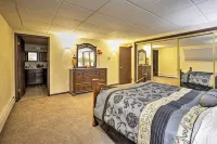 Lakefront Fairbanks Unit, 1 Mile to Pioneer Park! Hotel in zona Wayland Baptist University