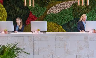 Mediterraneo Bay Hotel & Resort - Housity