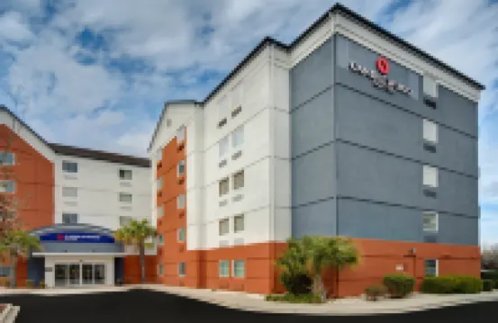Candlewood Suites COLUMBIA-FT. JACKSON by IHG