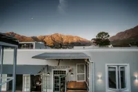 Franschhoek Boutique Hotel - Lion Roars Hotels & Lodges - Pysäköinti