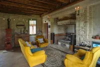 Room-b&b Carlonga 2 Double Rooms for 4 P Hôtels à : San Giovanni