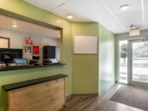 Extended Stay America Select Suites - Pensacola - Northeast Hotels in Ferry Pass