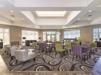 La Quinta Inn & Suites by Wyndham Ontario Airport Hôtels à : Ontario