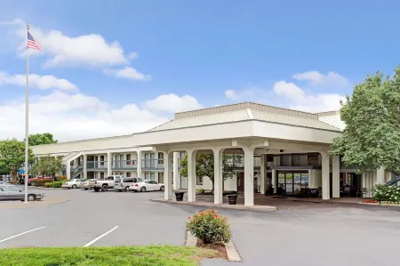 Baymont by Wyndham Murfreesboro