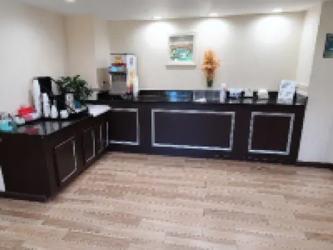 Red Roof Inn & Suites Rome Hotels in Rome