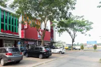 RedDoorz @ Garden Boulevard Citra Raya Tangerang - 2-Sterne