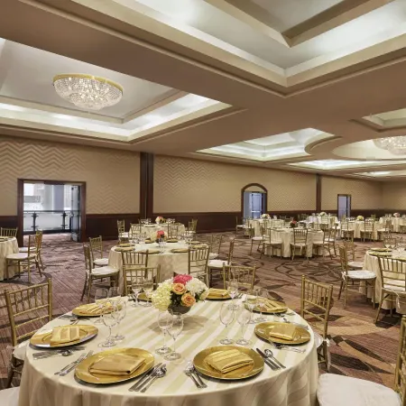 Sheraton Suites Calgary Eau Claire