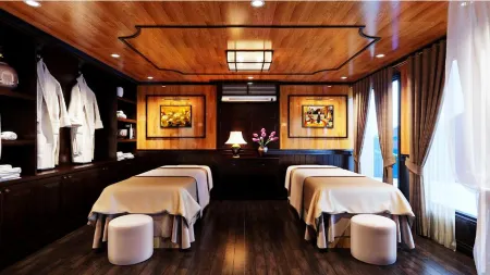 Arcady Boutique Cruise Отели в г. Tuan Chau