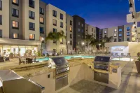 Homewood Suites by Hilton Anaheim Resort - Convention Center - Pools