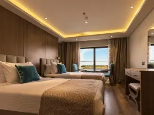 Sunrise Semiramis II Cruise