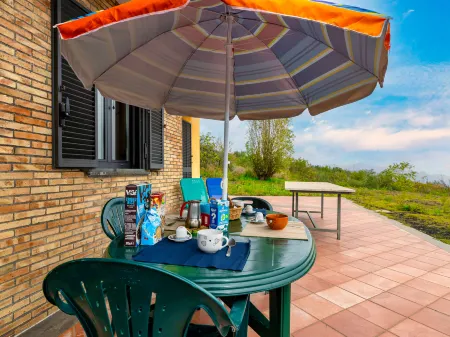 Elena Отели рядом с достопримечательностью «Jaanta bi Village»