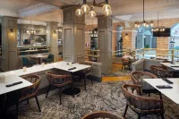 Embassy Suites by Hilton Orlando North - Breakfast