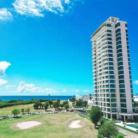 Fourteen at Mullet Bay