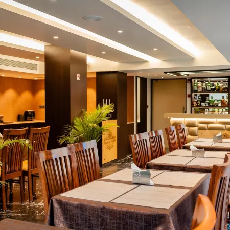 Divan Clarks Inn Goa