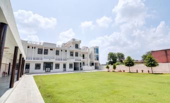 Hotel O Home Sahariya Marriage Garden - Housity